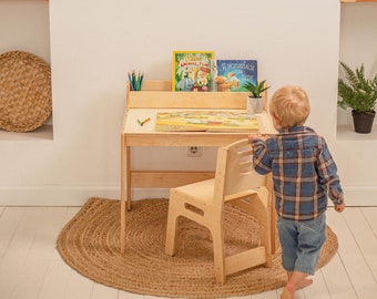 Bureau préscolaire d’apprentissage avec étagère pour tout-petit, bureau Montessori Kids, table d’activités avec chaise, premier jour de cadeau préscolaire