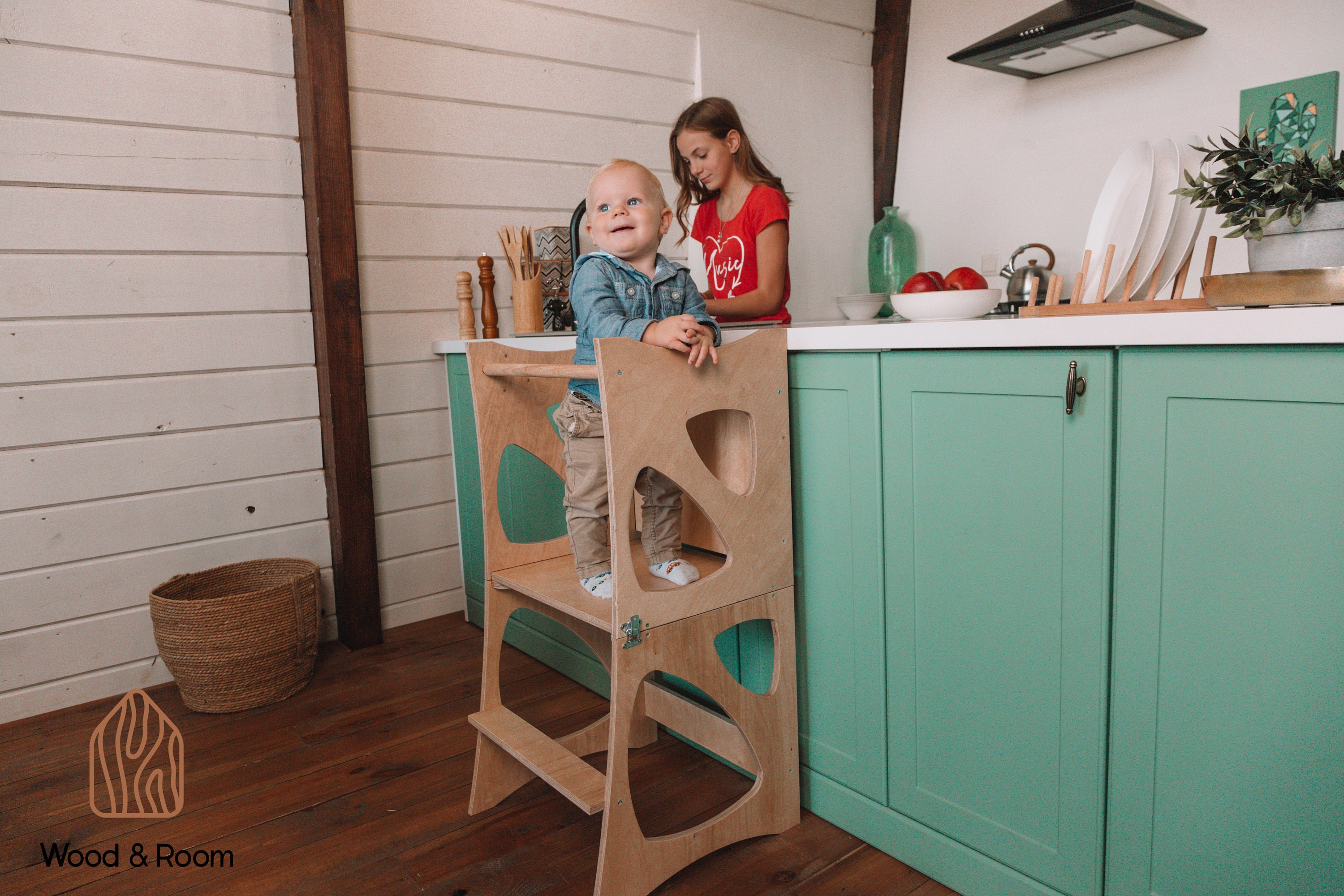 in legno TOPQSC Kids Montessori Learning Tower sgabello antiscivolo con tavoletta da disegno sgabello regolabile per la cucina con guida di sicurezza 