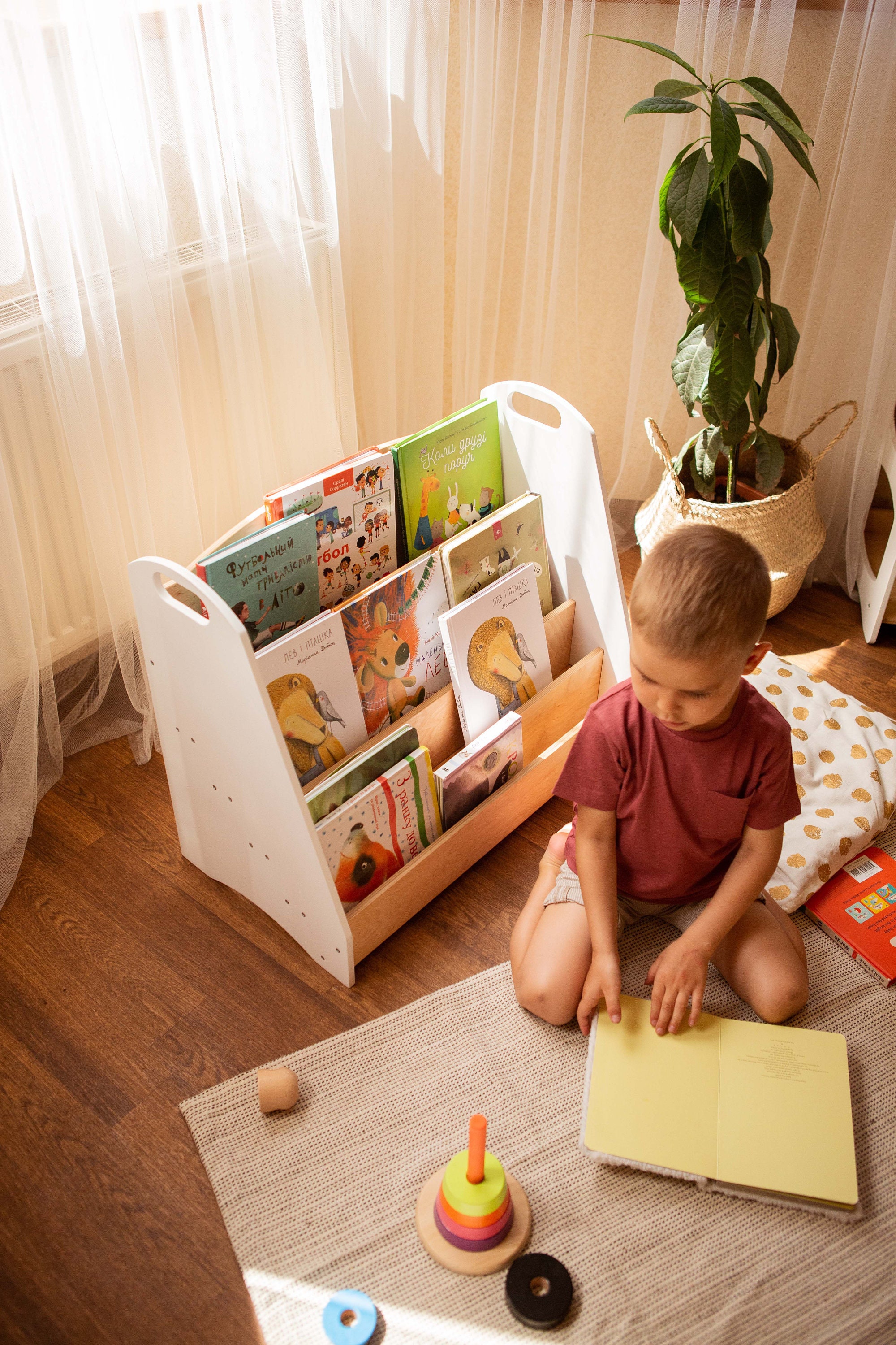 Baby safe bookshelf 2025