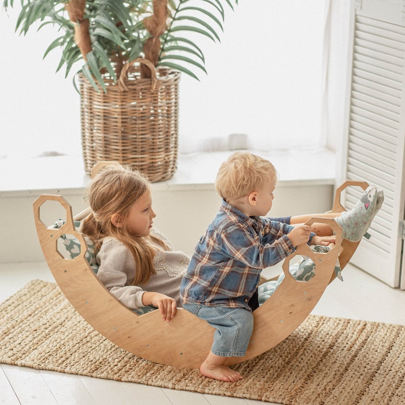 Arche d'escalade avec coussin, Jouets de marche pour bébé debout, Meubles Montessori, Premier cadeau de Noël pour tout-petit, Chaise berçante Montessori en bois pour bébé image 3