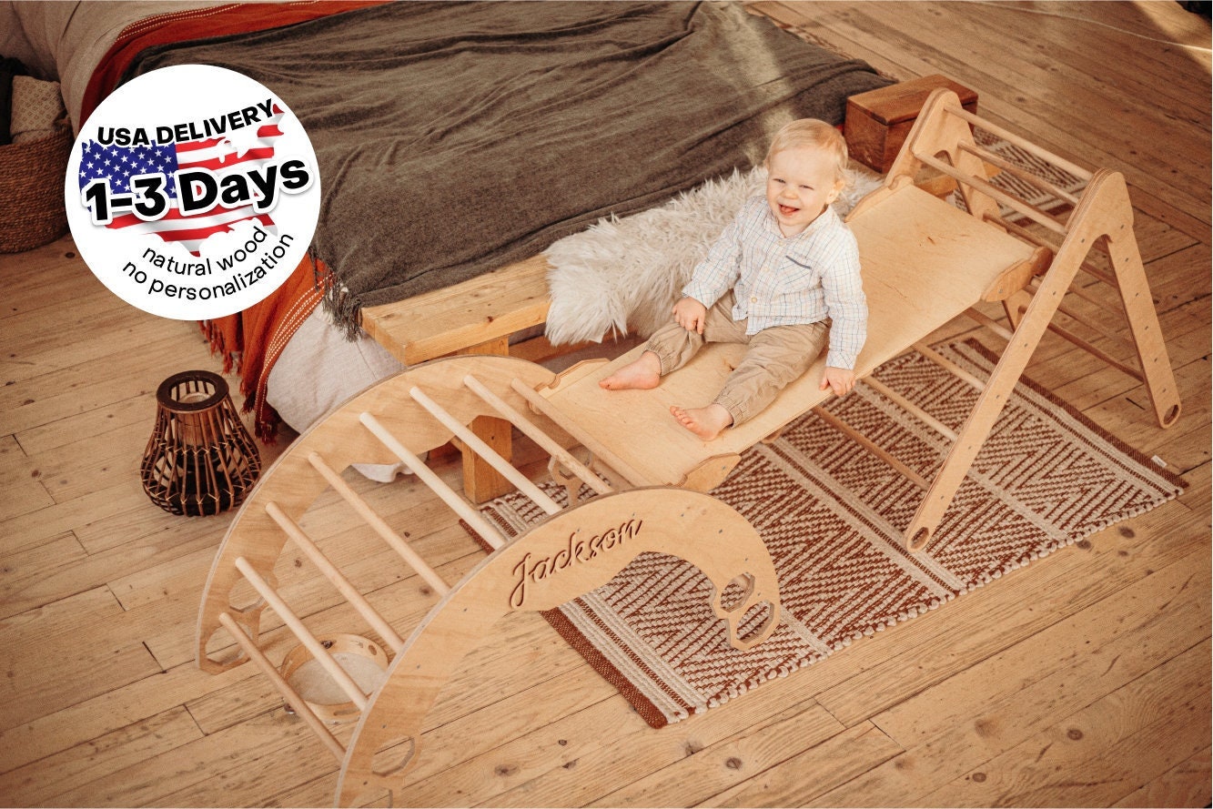 クライミングセット、スライディングランプ＆アーチランプ付き