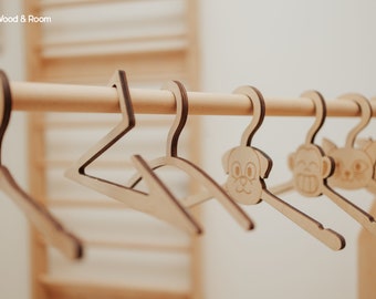 Kids Clothes Hangers 10 pcs, Baby Animal Hangers, Children Wooden Clothes  Hanger, Toddler Shirt Hanger, Child coat hook, Montessori playroom