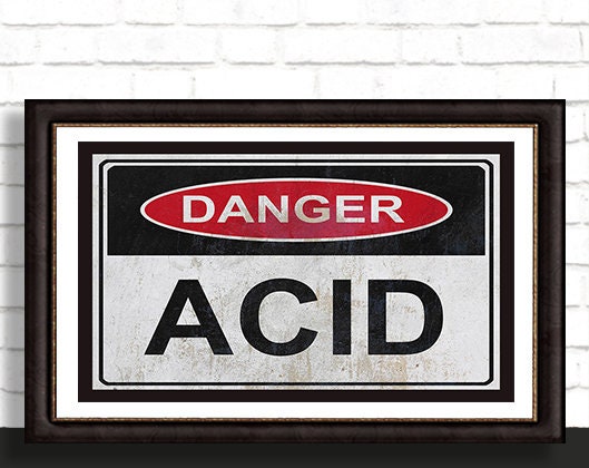 DANGER Acid, inspiriert von Anzüge, Ihm Her Wand Kunst Geschenk. Hochauflösendes Meme Poster, Retro digitaler Download Bild, Boho Mancave Bild.