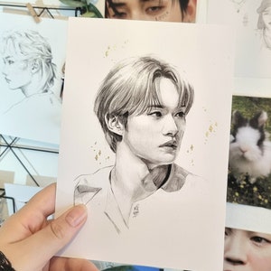 Stray Kids Lee Know with Pretty Gold details / Art Print