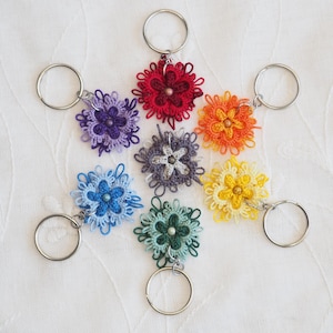 Double Rose tatted keychain