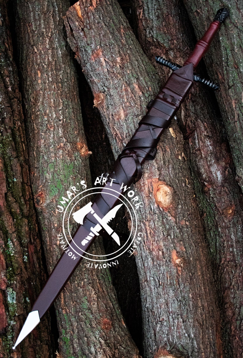 Medieval Viking sword for cosplay and home decor, personalized with engraving, a perfect fantasy sword gift for Christmas, birthdays, or a unique gift for your boyfriend