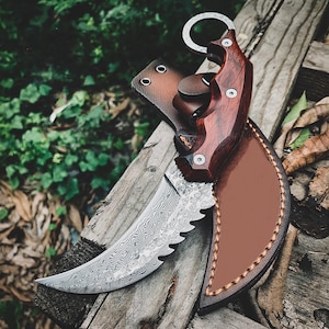 Handmade Damascus steel Personalized Karambit Knife Groomsman Gift Hunting Knife Camping Gift for Boyfriend Men Anniversary Birthday Gift