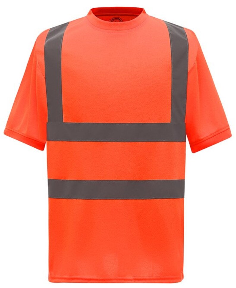 May include: Orange short-sleeved t-shirt with reflective gray stripes. The shirt is made of a lightweight, breathable fabric and is ideal for work or outdoor activities.