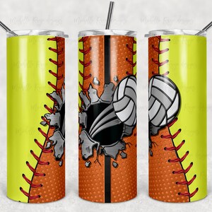 Könnte beinhalten: Ein gelber und orangefarbener Edelstahlbecher mit einem Softball-Design. Der Softball hat ein Loch, aus dem ein Volleyball herausragt. Der Becher hat einen schwarzen Streifen in der Mitte.