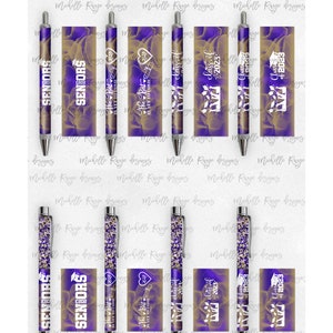 2023 Afstuderen PNG Pen Wraps Paars en Goud Set 4,2023 Senior Pen-bestand, Klasse van 2023 Mockup inbegrepen, Schoolkleuren, Middelbare School, College