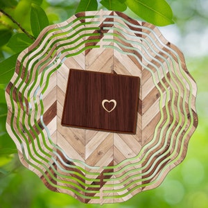 Wyoming Wood Grain Wind Spinner, Spinners de viento colgantes para exteriores, diseño de sublimación, descarga instantánea