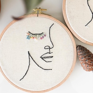 2 Girls One Line Art 2 Hoops. Embroidery Hoops. Modern Embroidery. Girls with flower. Modern Embroider Hoop Art. Girl w Flower