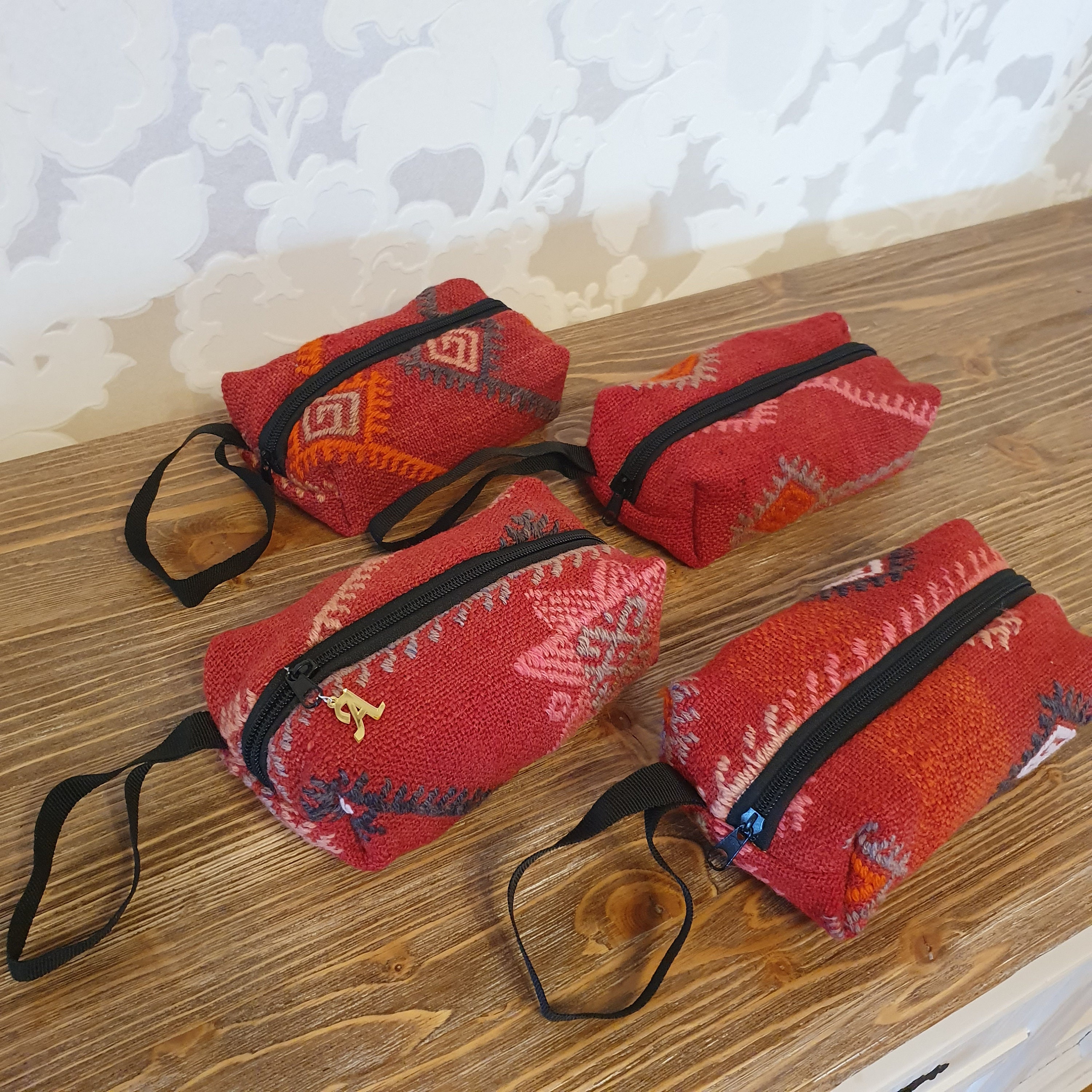 personalised initial makeup bolsa