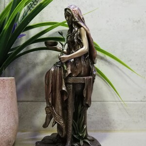 Pythia the High Priestess of the Temple of Apollo at Delphi 25cm 9.84in ...