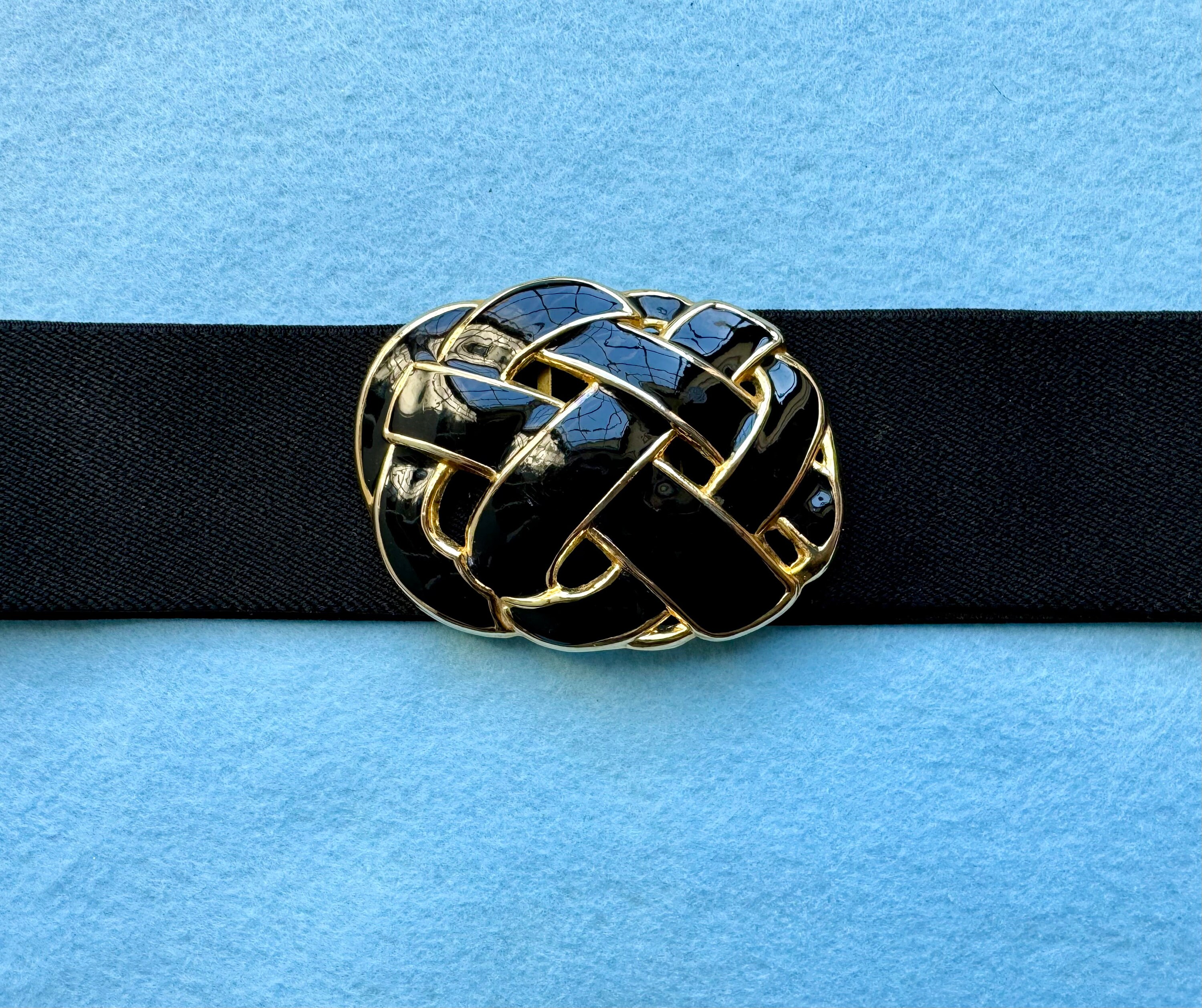 Vintage 80s Day-Lor Navy Elastic Wide Belt Gold Tone Black Enamel Buckle. Vintage 80s Day Lor Black & Gold Enamel Stretch Waist Belt  main image 2