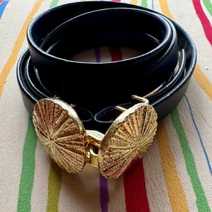 Vintage Mimi Di N Belt Mushroom Gold Tone Expandable Snake Chain 1977 Vintage Rare Belt Buckle Mimi Di N Satin Gold Tone Leaf 1982  main image 2
