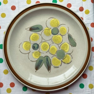 Vintage 1970’s Crest-Stone Mesa S607 12” Round Stoneware Floral Platter.