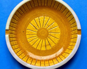 Beautiful MCM Italian Bright Yellow & Orange Sunburst Sgraffito Ashtray Catchall Vide Poche.