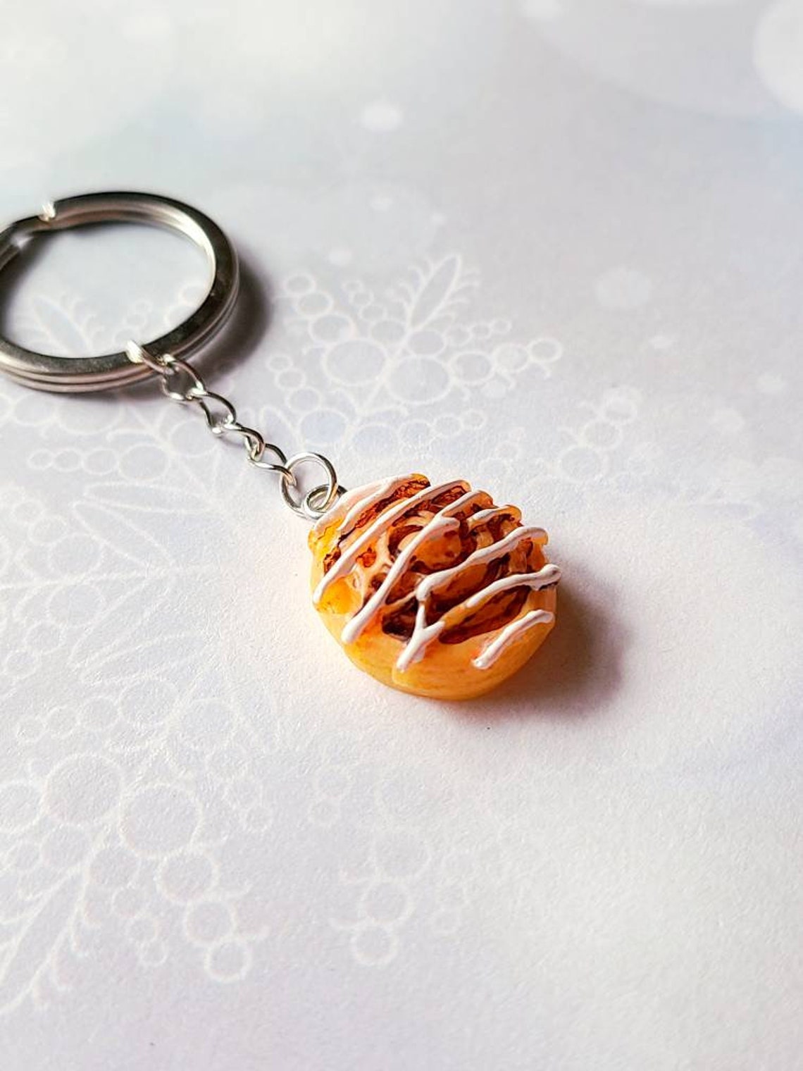 Cinnamon Bun Keychain Food Keyring Cinnamon Roll Cinnamon Etsy
