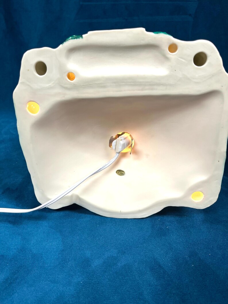 Snowflake Falls pine Cone Chapel Rare Ivory Porcelain Illuminated