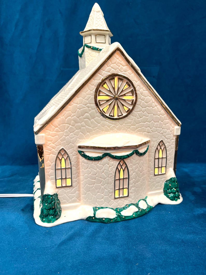 Snowflake Falls pine Cone Chapel Rare Ivory Porcelain Illuminated