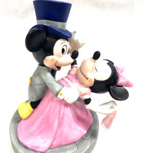 Figura de Mickey y Minnie Mouse bailando en un salón de baile de Disney Japón imagen 2