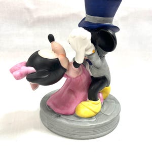 Figura de Mickey y Minnie Mouse bailando en un salón de baile de Disney Japón imagen 3