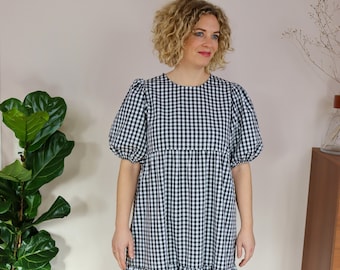 Robe à carreaux avec deux volants, manches bouffantes, longueur mi-mollet, motif à carreaux, vichy, vichy, bio, coton bio, noir et blanc