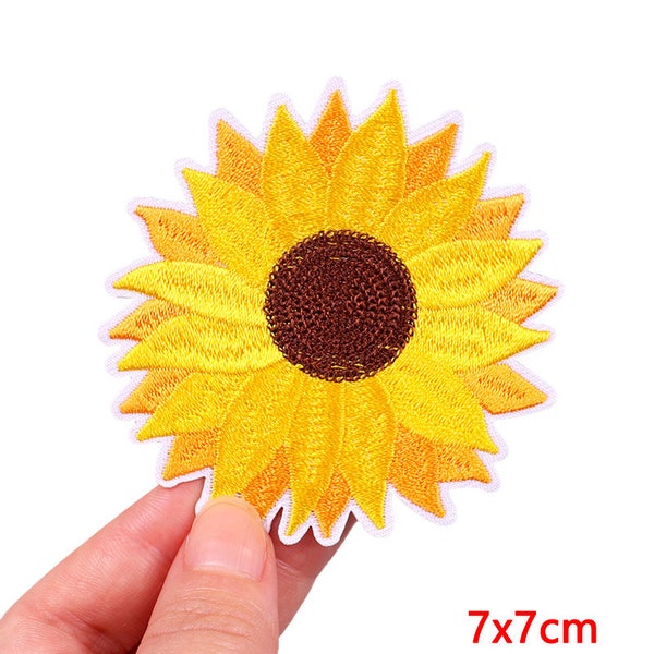 Sunflower Embroidery Gift Garment Clothing Stickers Accessories Iron on Patch Decorative Badge Applique Clothing Accessories T-shirt