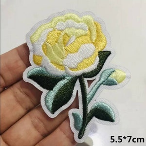 Yellow Flower Iron On Patches Heat Transfer Badge Embroidery Gift Garment Clothing Stickers Decorative DIY