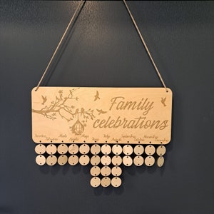 Taglio laser Compleanno di famiglia SVG DXF ai lbrn gc Modello di calendario vettoriale per il design della celebrazione della famiglia