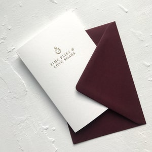 Time Flies & Love Soars Gold Foiled Valentine's Card, Wenskaart, Verjaardagskaart, Minimale Valentijnskaart