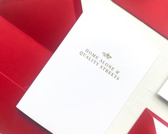 Home Alone & Quality Streets Gold Foil Kerstkaart, Wenskaart, Minimale Kerstkaart