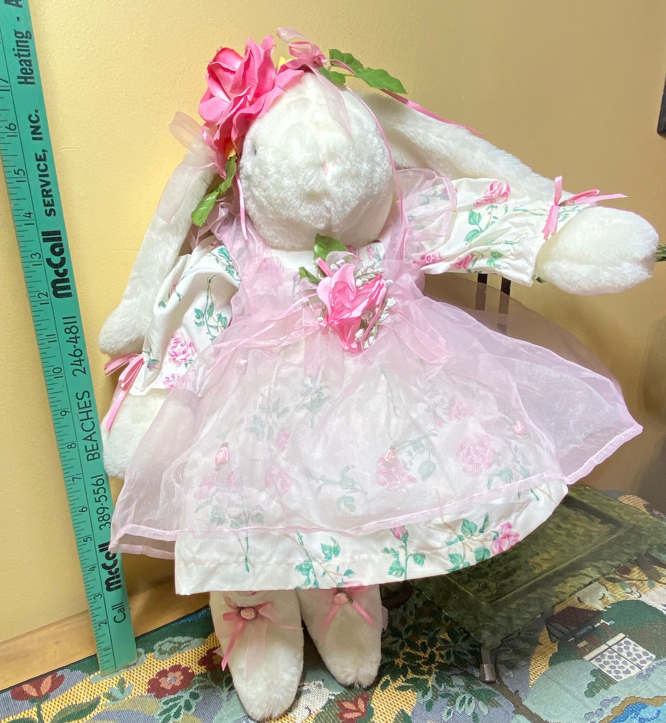 VTG. With Tag~lovely Rare Find Large Bitsy Bunnies and Bows