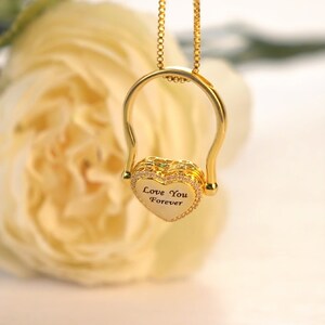 Collar de nido de abeja con foto de corazón personalizado con piedra de nacimiento, collar de letra grabada para mujer, cumpleaños/aniversario/regalo conmemorativo para mamá