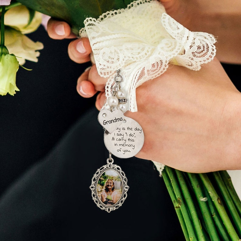 Custom Photo Charm for Bridal Memorial Bouquet Charm Pendant with any photo. Oval Shape Keepsake with Ribbon. Wedding Flower Bride Ideas zdjęcie 4