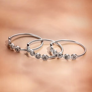 Anillos iniciales de apilamiento de plata esterlina 925 personalizados, anillo delicado de oro, anillo inicial pequeño, anillo inicial diario, anillo de grabado personalizado