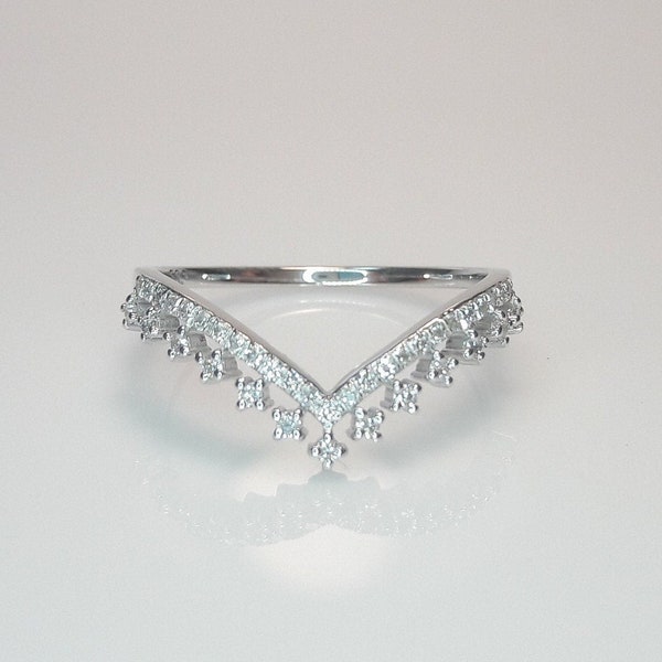 Pave Diamond V Ring, Chevron Diamond Ring, 14K V Band, V Diamond Ring, Minimal V Ring, 14K Solid Gold, Tiny Diamond Ring