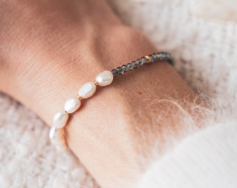 Bracelet en perles d'eau douce et perles bleues grises ajustable