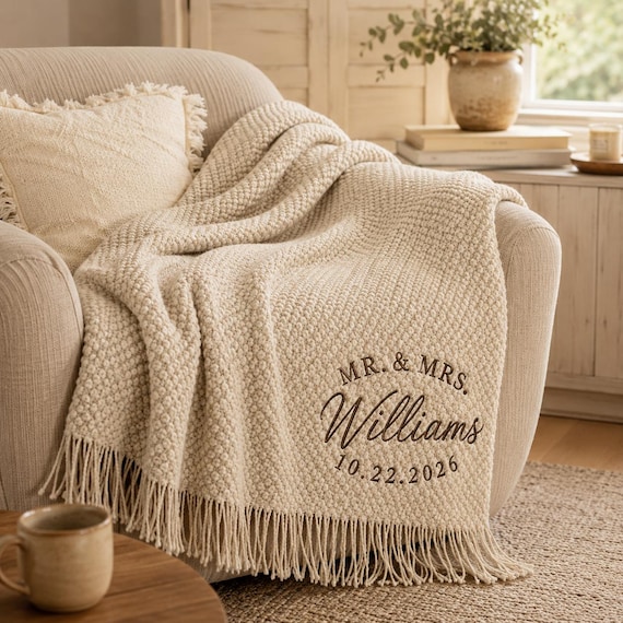 Personalized Wedding Throw Blanket, Custom Embroidered Mr and Mrs Blanket, Newlywed Gift, Bridal Shower Gift, Home Deco, House Warming Gifts