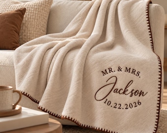 Personalized Wedding Throw Blanket, Custom Embroidered Mr and Mrs Blanket, Newlywed Gift, Christmas Gift, Home Deco, House Warming Gifts
