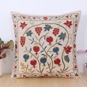 Embroidered Suzani Pillowcase Bohemian Red Green Yellow 20"x20" (50x50cm) Eclectic Pillow Silk Zippered Cushion Cover Lumbar Home Decoration