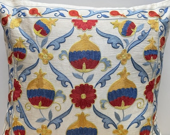 Embroidered Suzani Pillowcase Bohemian Red Blue Yellow 20"x20" (50x50cm) Eclectic Pillow Silk Zippered Cushion Cover Lumbar Home Decoration