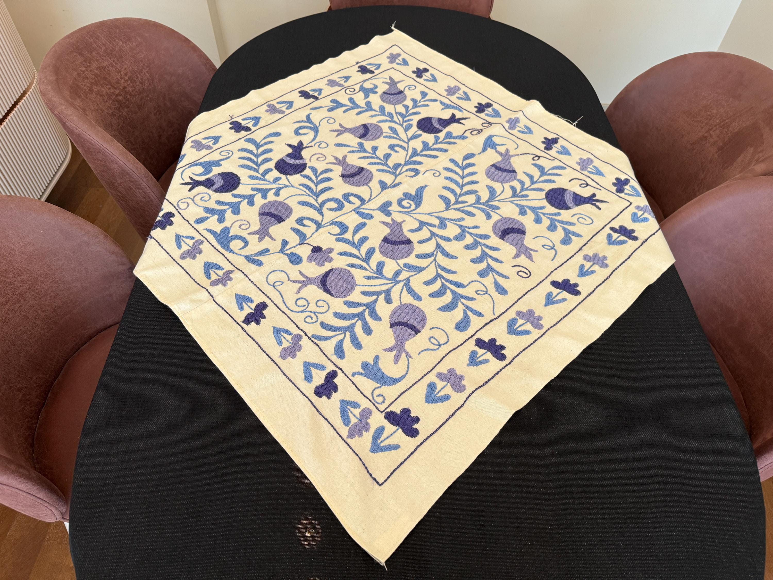 刺繍入りスザニテーブルカバー、ボヘミアン風デコレーション（97 x 95