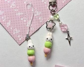 Handgefertigter Miffy Dango Handy-Anhänger, verspielter Kawaii-Hasen-Schlüsselanhänger, Y2K-Accessoire, kleiner Handy-Anhänger, Kidcore Jellyspark