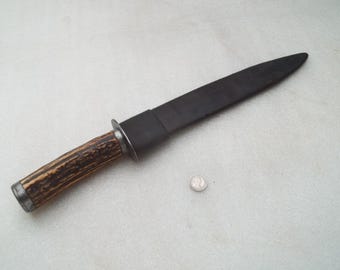 Antikes indisches Jagdmesser.