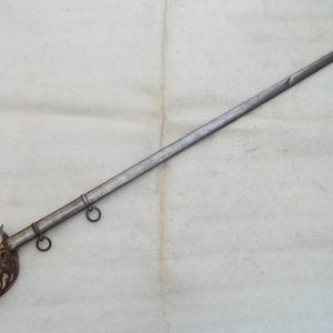 Espada antiga de oficiais de infantaria prussianos do século XIX, modelo 1889