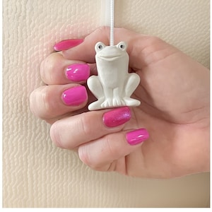 Ceramic White/Ivory Frog Light Pull with Cord & Connector