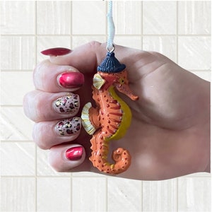 Quirky Seahorse Light Pull with White Cord & Connector