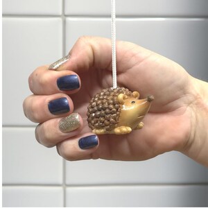 Simpatico riccio luminoso con cavo e connettore